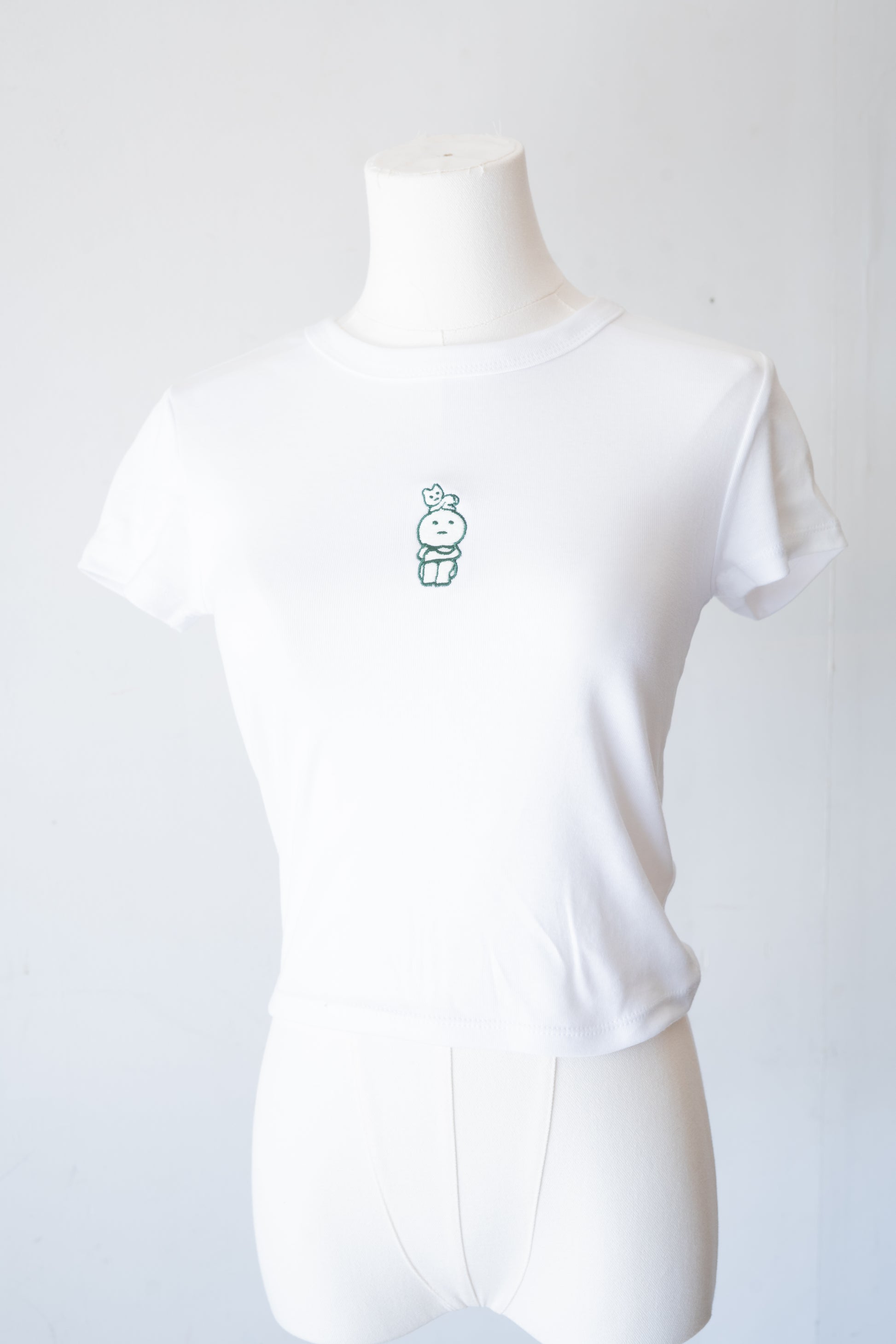 Cat-Sitting on Head Smiski Baby Tee (White) - FlippedDimension