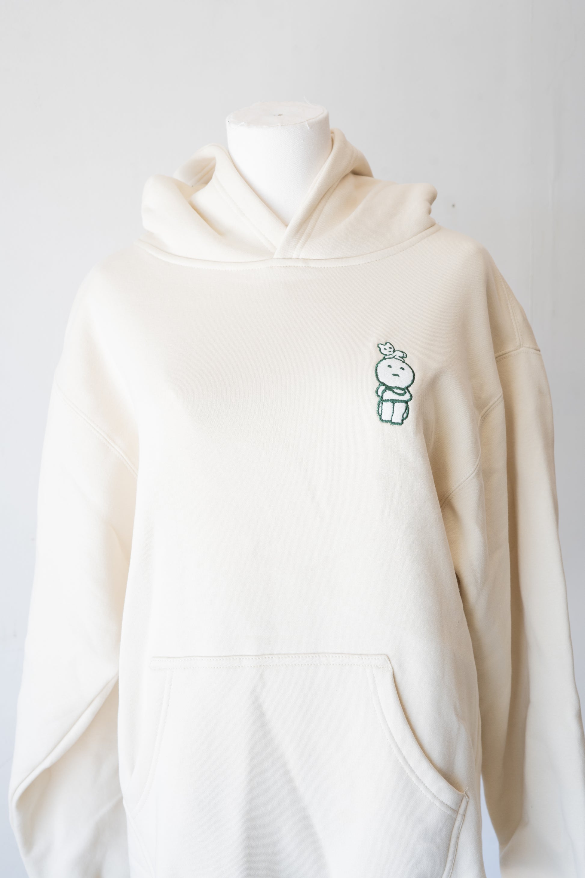 Cat-Sitting-On-Head Smiski Heavyweight Hoodie (Cream) - FlippedDimension